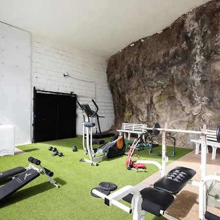 Frontline Apartman San Andrés